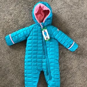 NWT baby snowsuit, blue and pink, size 18 months